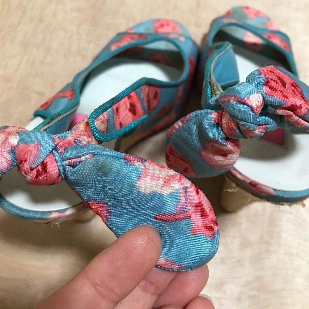 Betsey Johnson Foster Blue Pink Floral Sandals
